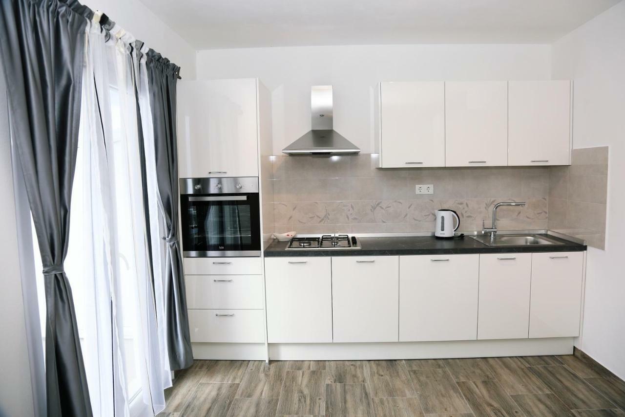 Tonia Br. 1 Apartmán Zavalatica