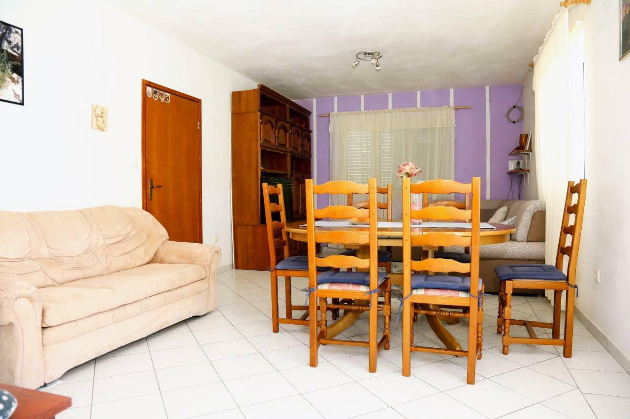 Tonia Br. 1 Apartmán *