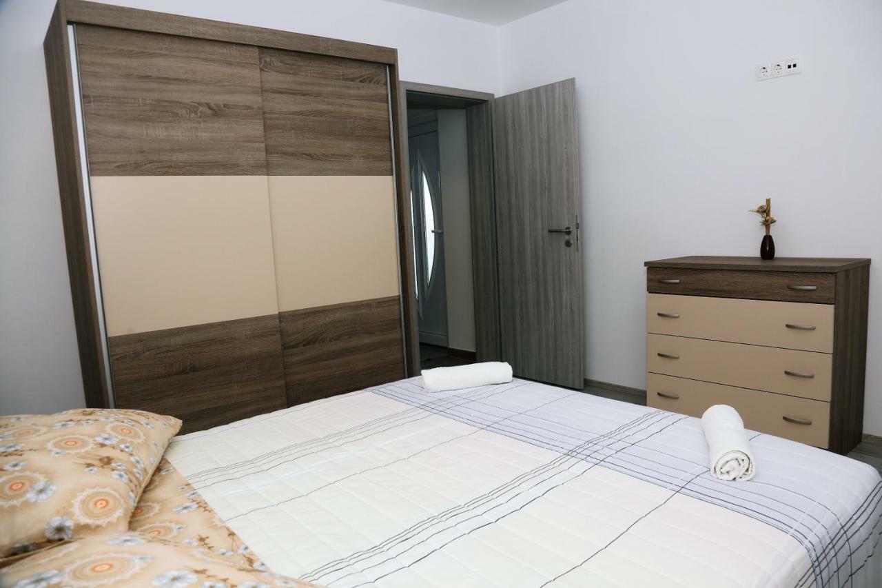 Tonia Br. 1 Apartman Zavalatica