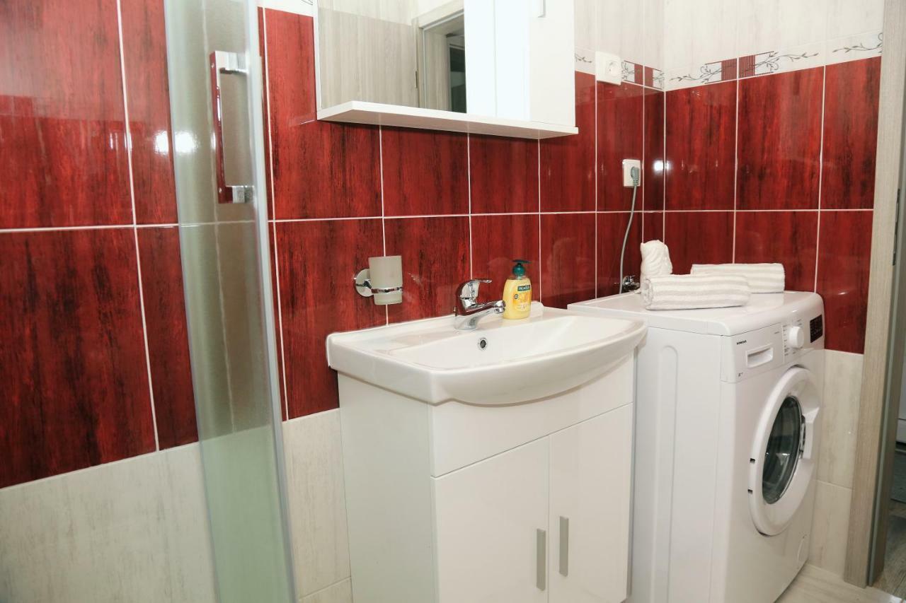Tonia Br. 1 Apartman Zavalatica