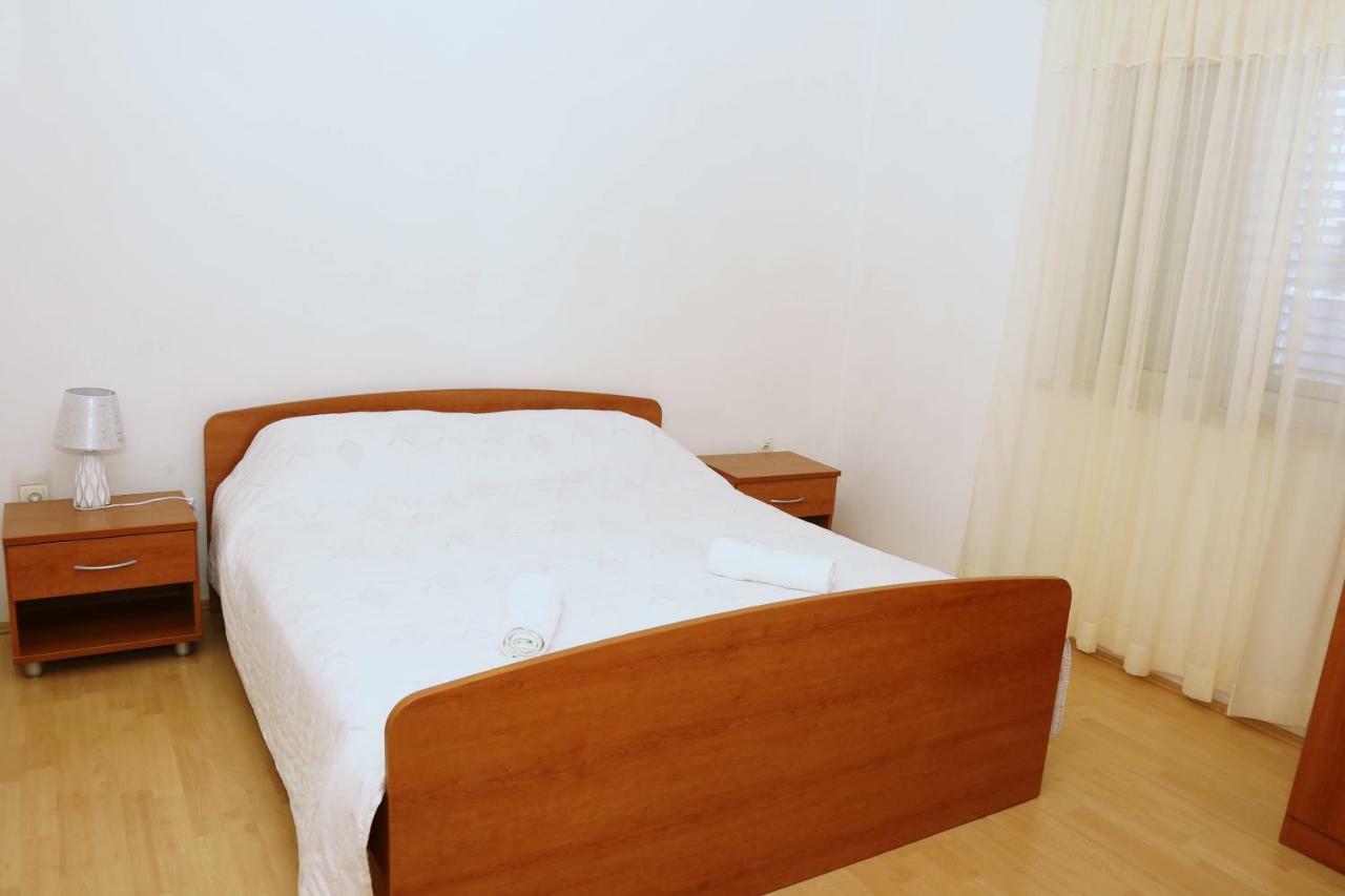 Tonia Br. 1 * Zavalatica