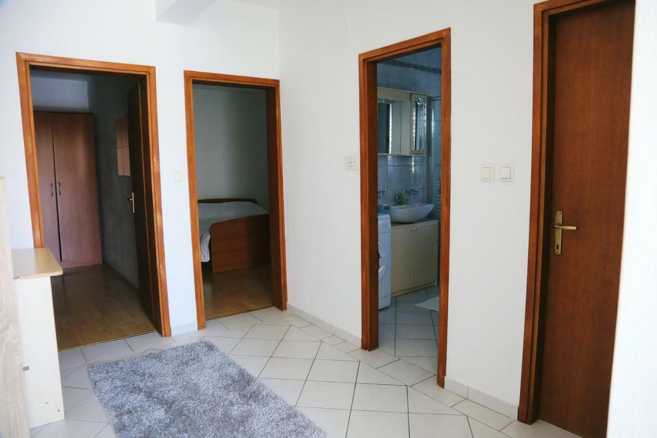 Tonia Br. 1 Apartman Zavalatica