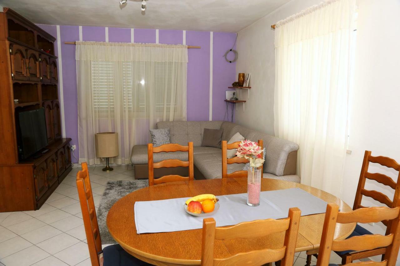 Tonia Br. 1 Apartman *